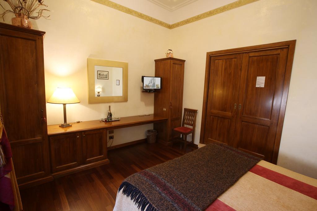 Al Colonnato Di San Pietro Bed and Breakfast Rom Exteriör bild