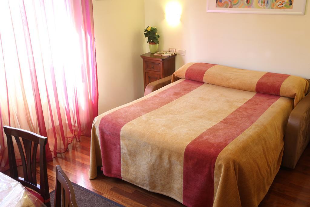 Al Colonnato Di San Pietro Bed and Breakfast Rom Exteriör bild