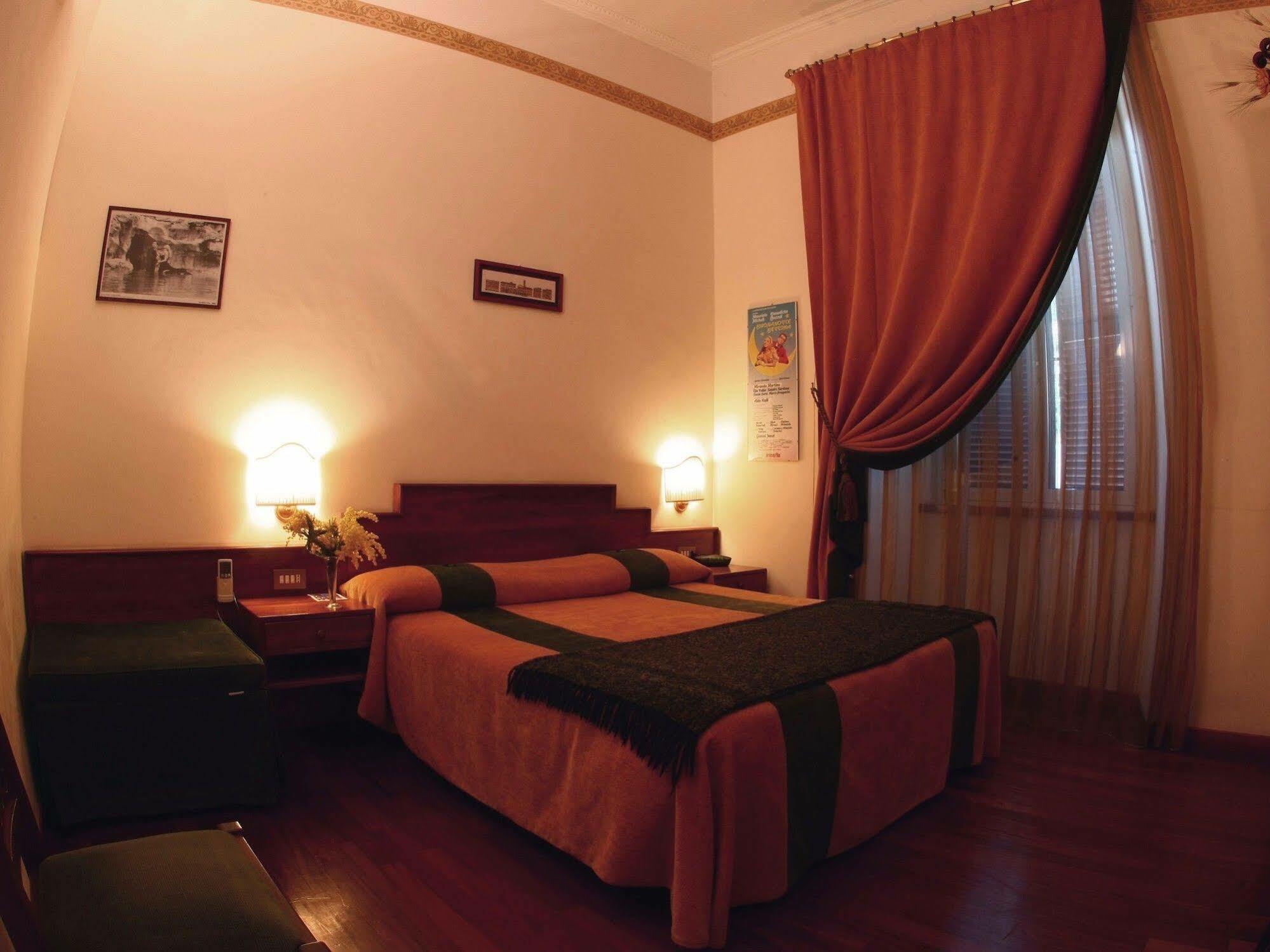 Al Colonnato Di San Pietro Bed and Breakfast Rom Exteriör bild